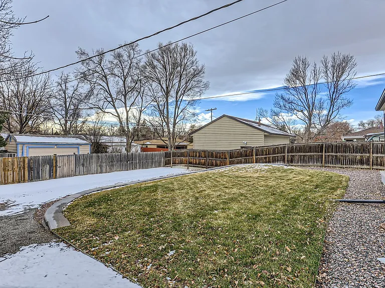1250 E Amherst Ave — Photo 24