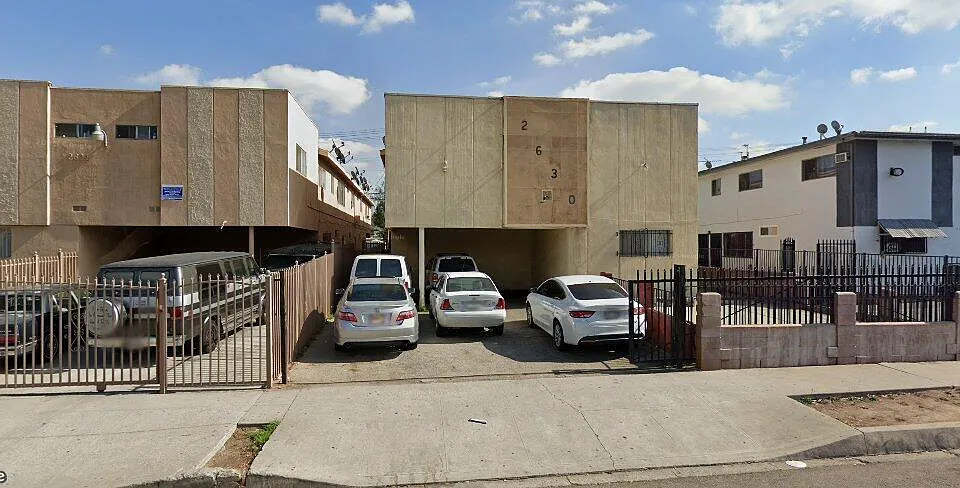 2630 S La Salle Ave