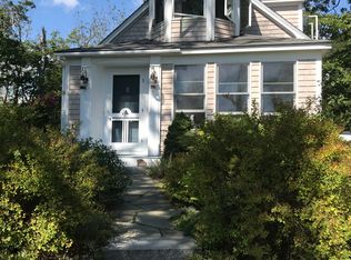 1 Rocky Point Ln, Cape Elizabeth, ME 04107