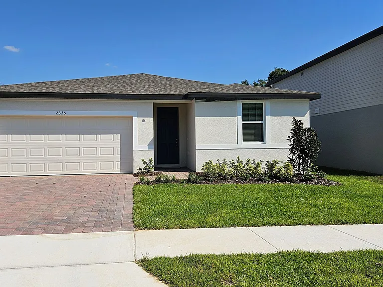 2335 White Tail St — Photo 1