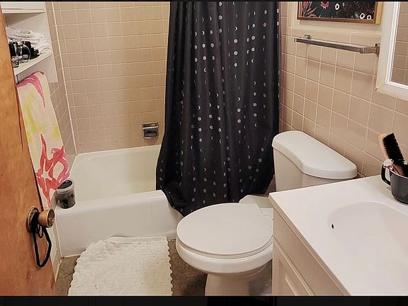 5th image of 3646 N Fremont St #2D
