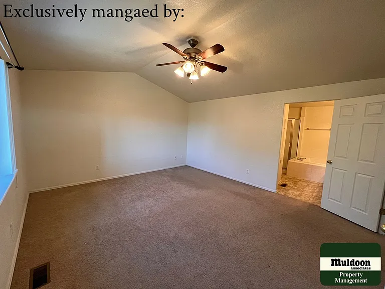 5807 Poudre Way — Photo 34