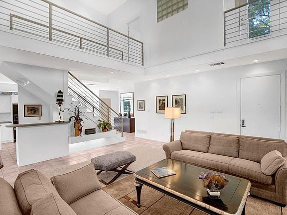 4th image of 809 Royal Birkdale Dr