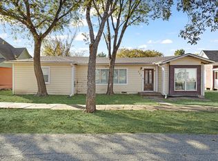 203 S Carter St, Whitewright, TX 75491