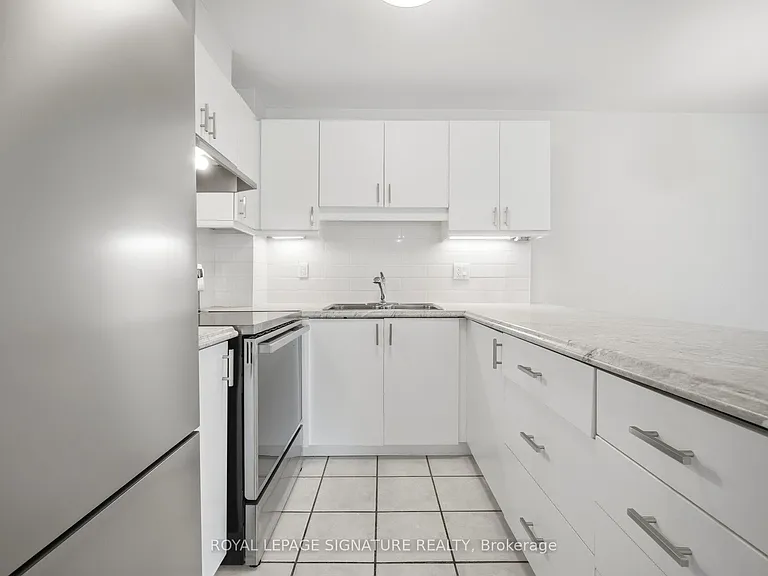 4140 Foxwood Dr #801 — Photo 17