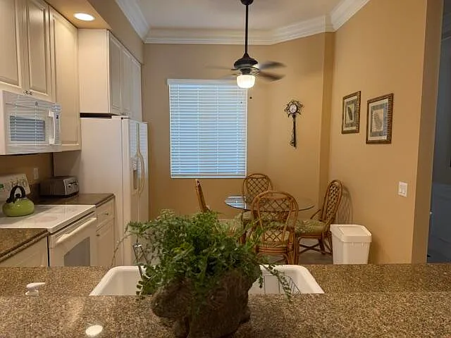 4 Harbour Isle Dr E #303 — Photo 3