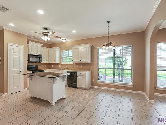5th image of 40435 Bailey Dr