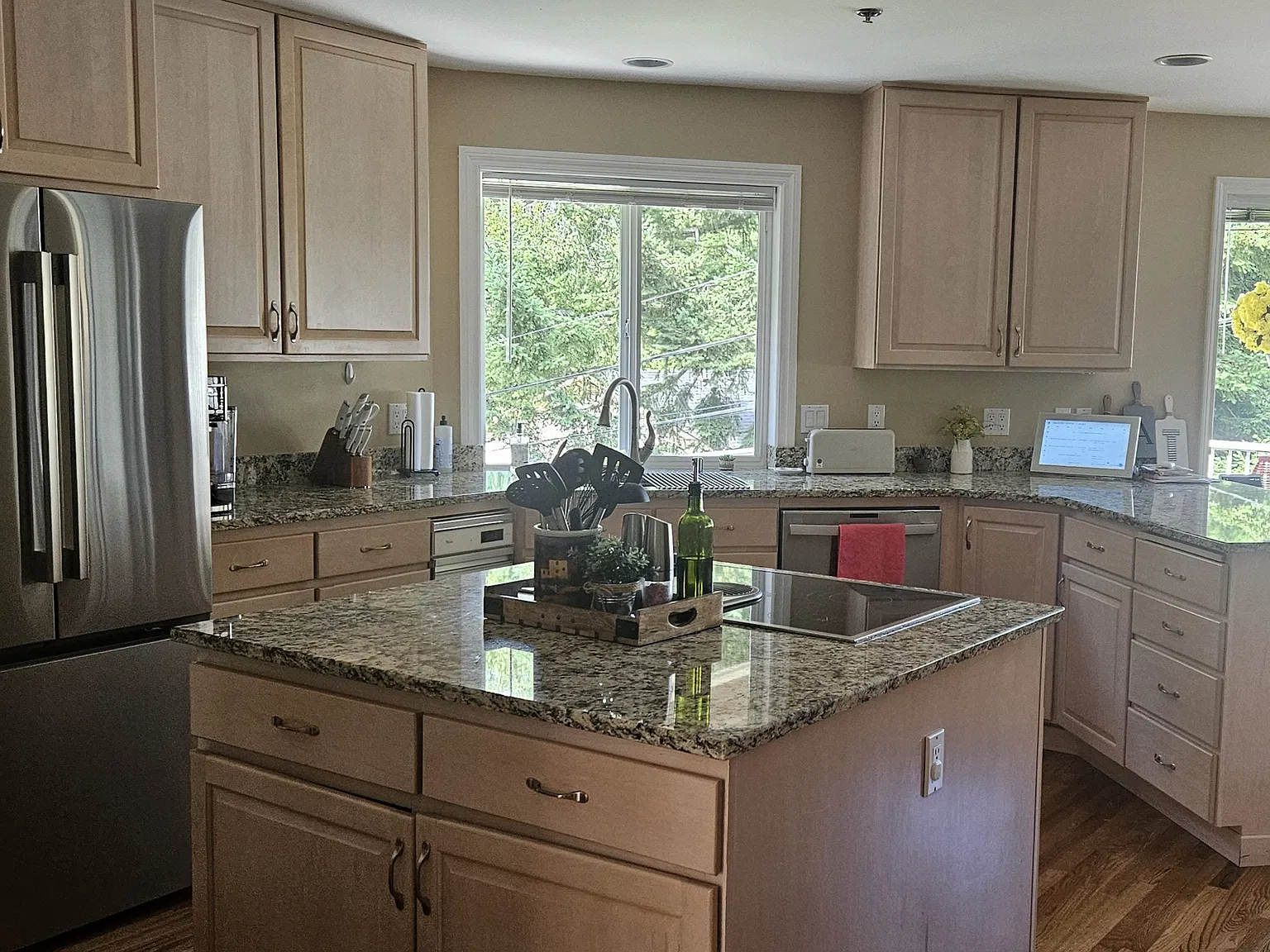 3 bed, 2073 sqft, $3,500 — Photo 3