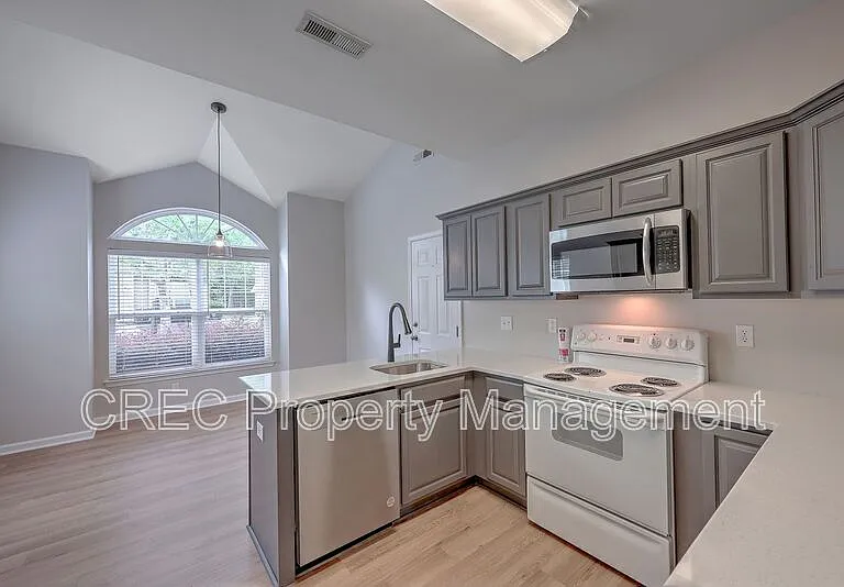 184 Grand Oaks Dr — Photo 5