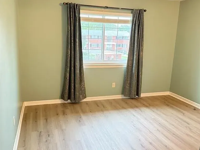 8260 Crestview Dr #4 — Photo 8
