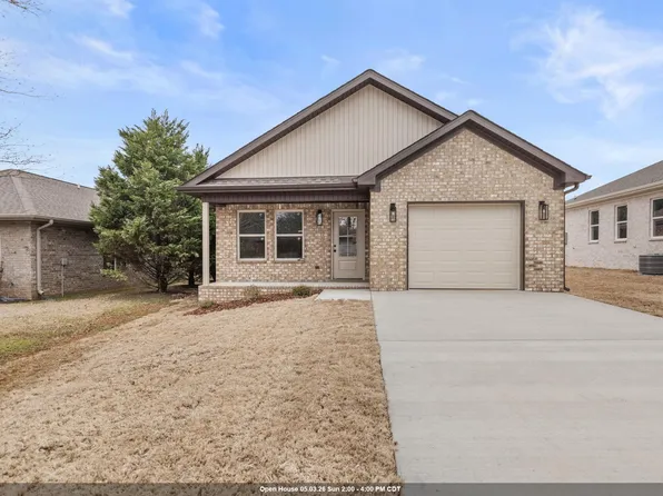 32 S Prairie St, Florence, AL 35630