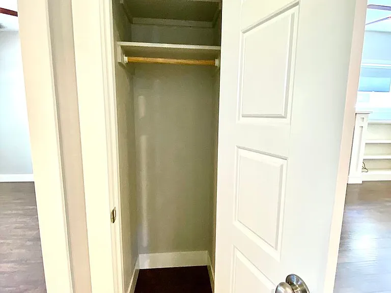 481 W Peck St — Photo 12