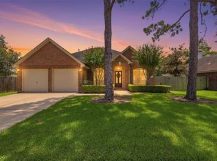 3503 Endicott Ln, Pearland, TX 77584