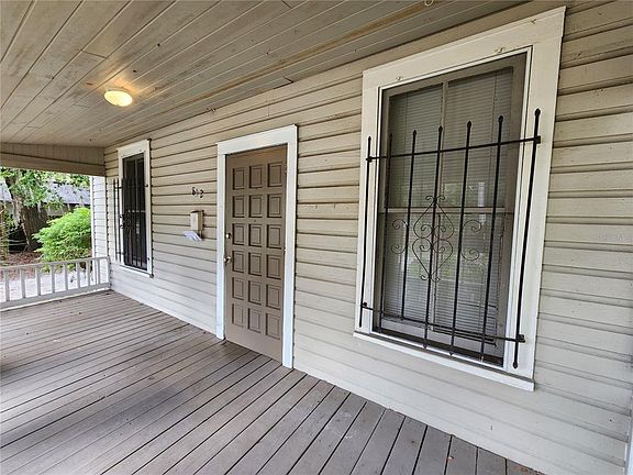 3rd image of 812 SE 4th Ave