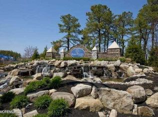 42 Addlestone Ln, Manchester, NJ 08759