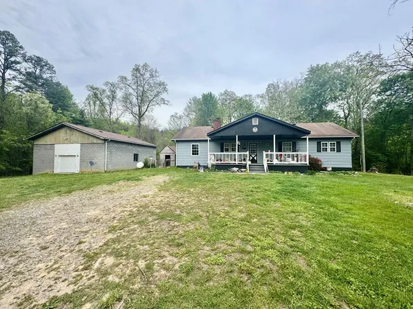 184 State Highway 1624, Flatgap, KY 41219