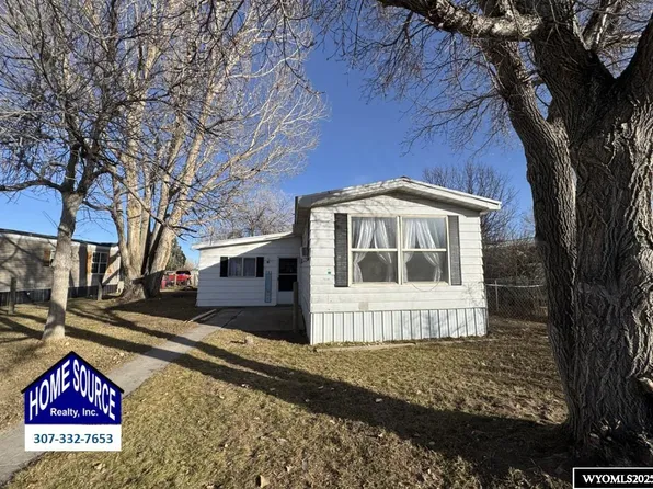 980 Riverview Dr, Lander, WY 82520