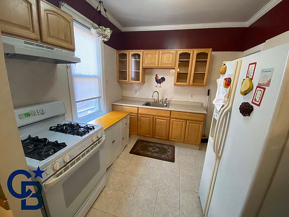 3rd image of 8913 Avenue A #2