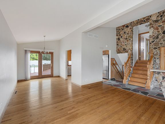 5th image of 8147 N Chester Ave