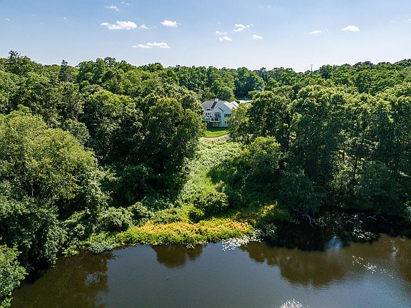 5th image of 91 Acadia Drive