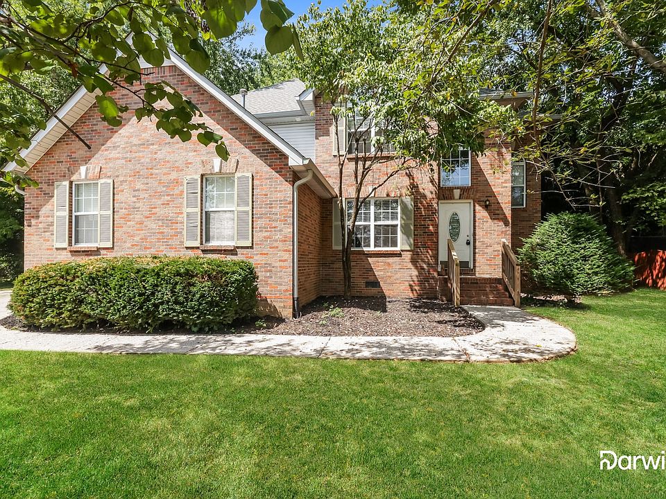 1st image of 305 Castlemere Ct