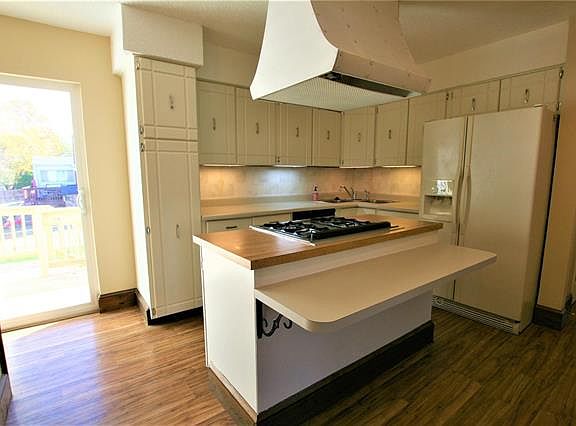 5th image of 10838 Saint Xavier Ln