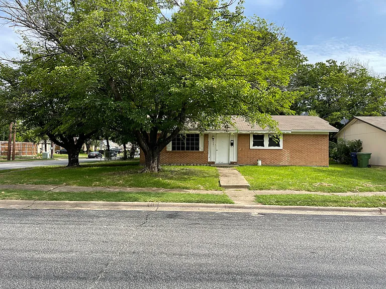 601 Rosewood Hills Dr — Photo 1