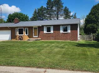 9272 Elaine Dr, Swartz Creek, MI 48473