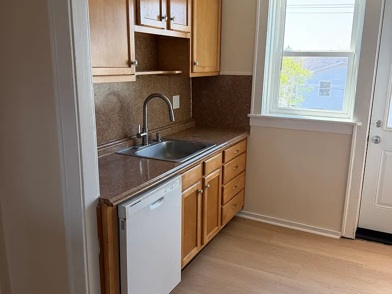 1170 Kenmore Ave #3 — Photo 2