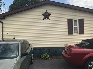 38 Crystal Dr, Manheim, PA 17545