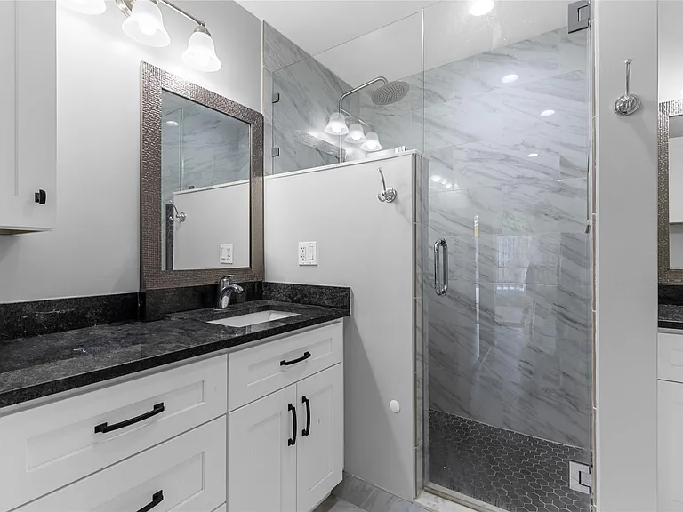 4112 NW 78th Ln — Photo 13