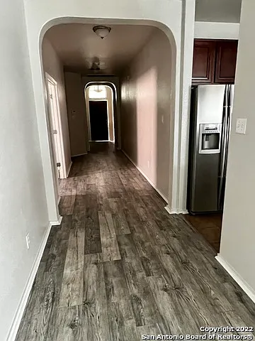 4 bed, 2.0 bath, 1716 sqft, $2,000 — Photo 2