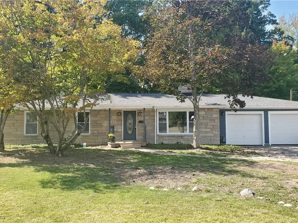 74 Edgewood Dr, Grafton, OH 44044