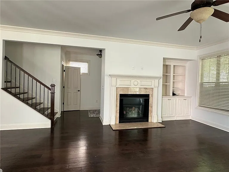 7490 Flintlock Way — Photo 3