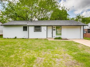 816 SW Sunnybrook Dr, Burleson, TX 76028