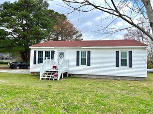 44 Legion Beach Rd, Columbia, NC 27925