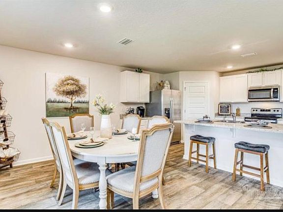 4th image of 920 Lovebird Ct