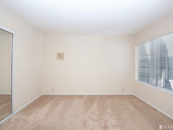5th image of 2321 Scott St
