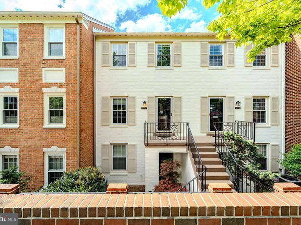 3237 Sutton Pl NW APT A, Washington, DC 20016