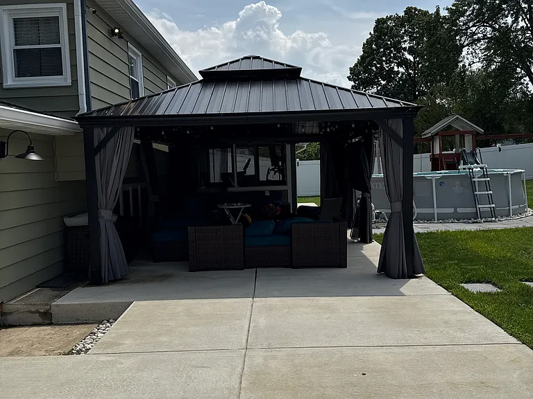 735 Baylor St — Photo 10