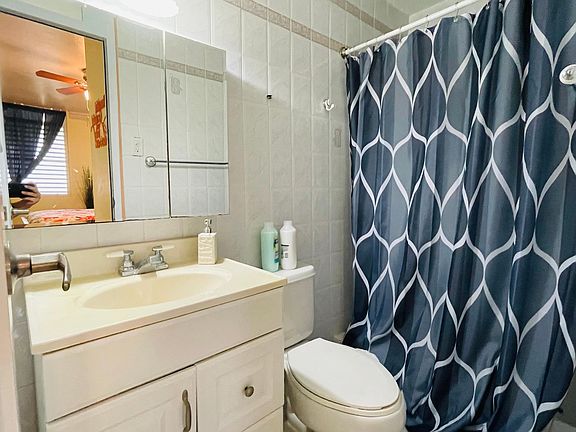 Master bedroom full bathroom