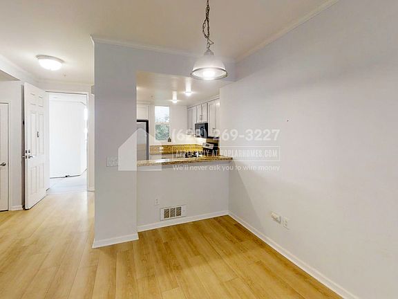 3rd image of 401 Crescent Ct APT 4212
