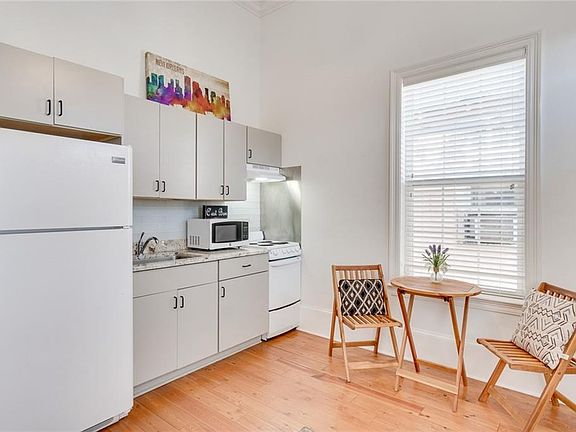 5th image of 3006 Saint Peter St