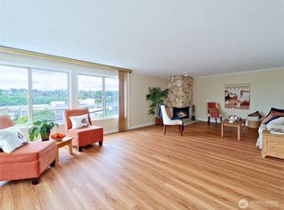Regency West, Seattle, WA 98119