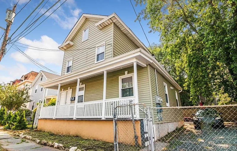 307 Jefferson Ave #1