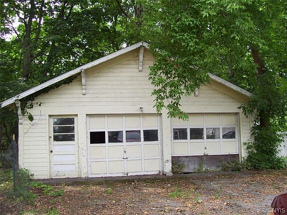 2nd image of 110 Edgewood Ave