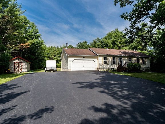 2nd image of 20 Mountain View Ln