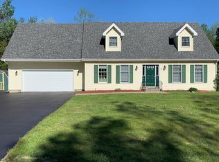 8 Maple Ridge Dr, West Chazy, NY 12992