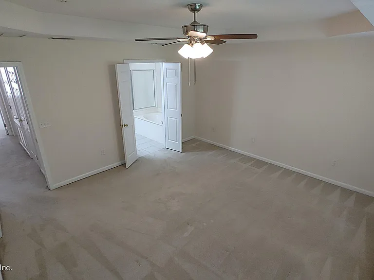 11073 Castlemain Cir E — Photo 22