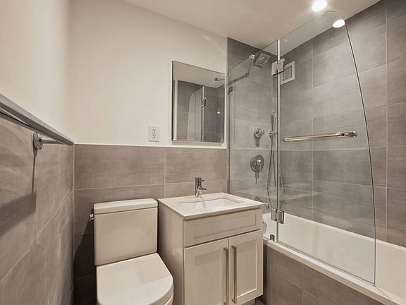 5th image of 301 E 47th St APT 12O